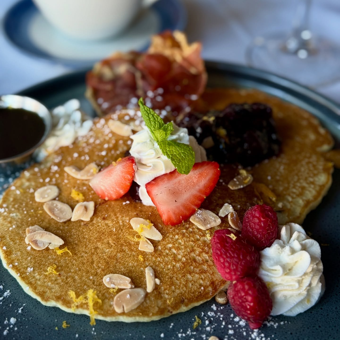 Lakeside Weekend Brunch at Azzurro
